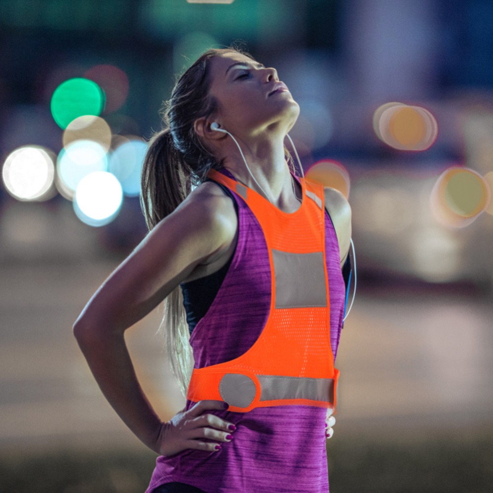 سترة عاكسة عالية الوضوح للدراج - مراجعة Running Visibility Gear وسعره