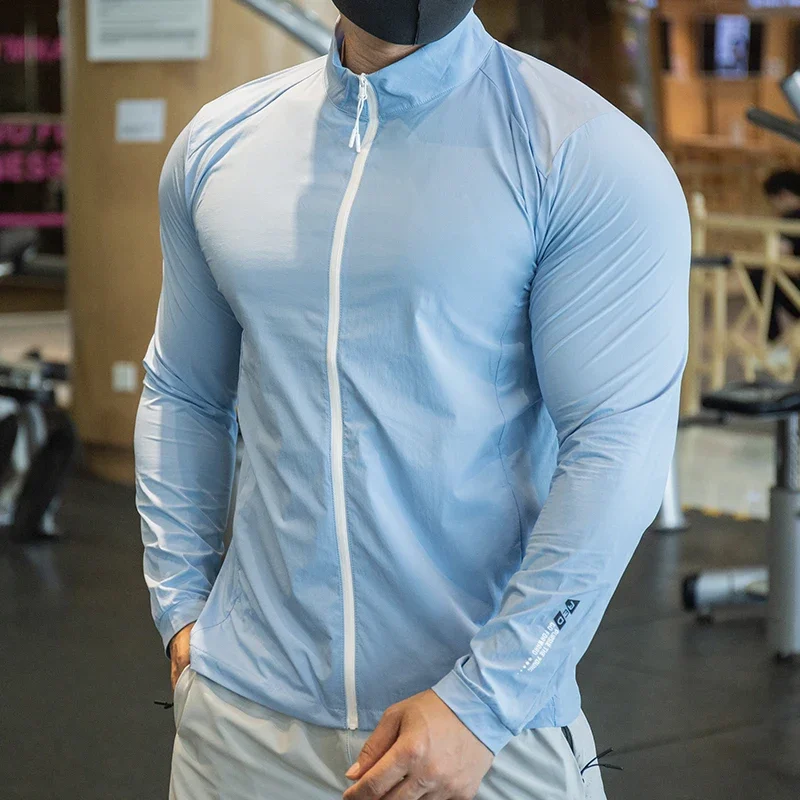 سترات رجالية من الحرير الجليدي - مراجعة Running Gear Jacket وسعره